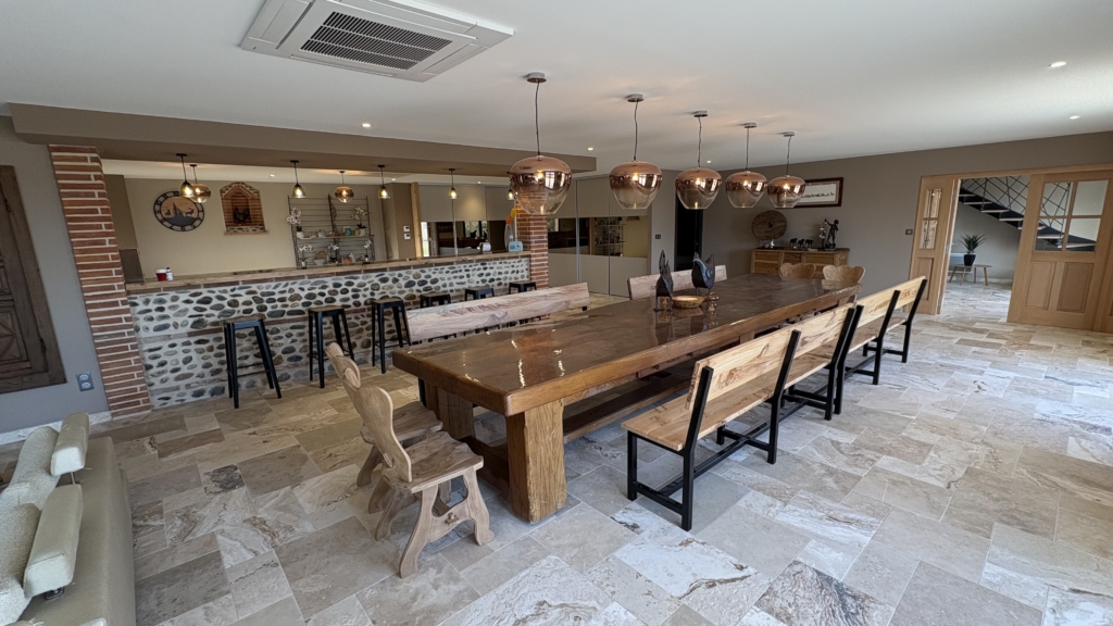 Table de salle à manger 3